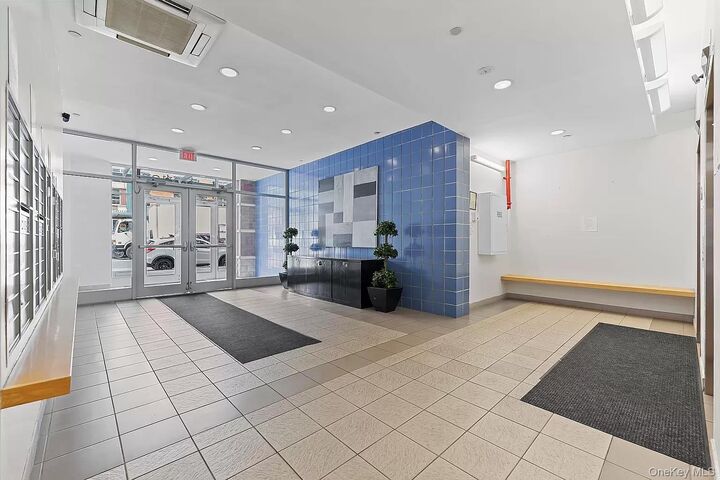 Property Photo:  3044 3rd Avenue 5G  NY 10451 