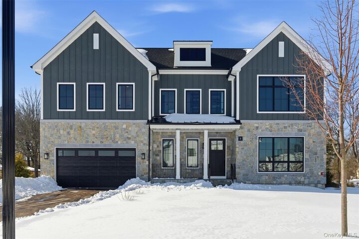 Property Photo:  9 Sequoia Circle  NY 11030 