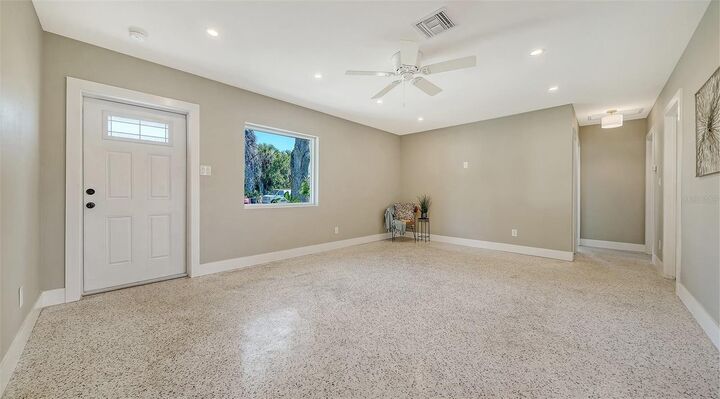 Property Photo:  5914 Albert Place  FL 34231 
