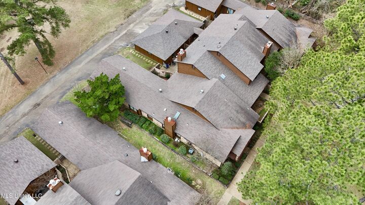 Property Photo: 52 W Cascades Circle MS 39056