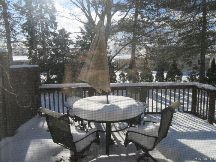 Property Photo: 4660 Royal Cove Drive 5 MI 48316 1500