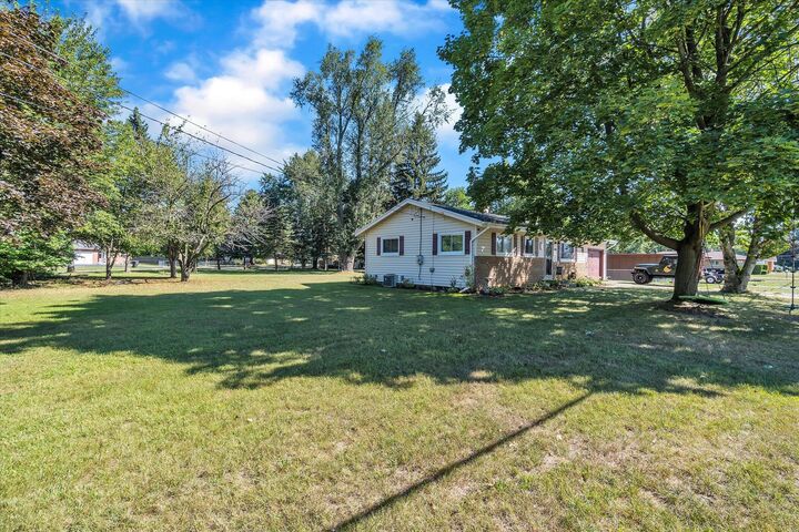 Property Photo:  2700 Osage Avenue  MI 49202 