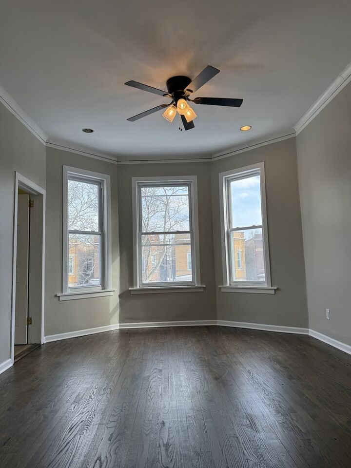 Property Photo:  7144 S Saint Lawrence Avenue  IL 60619 