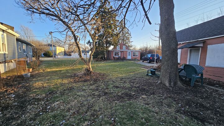 Property Photo:  1124 Jackson Court  IL 60085 