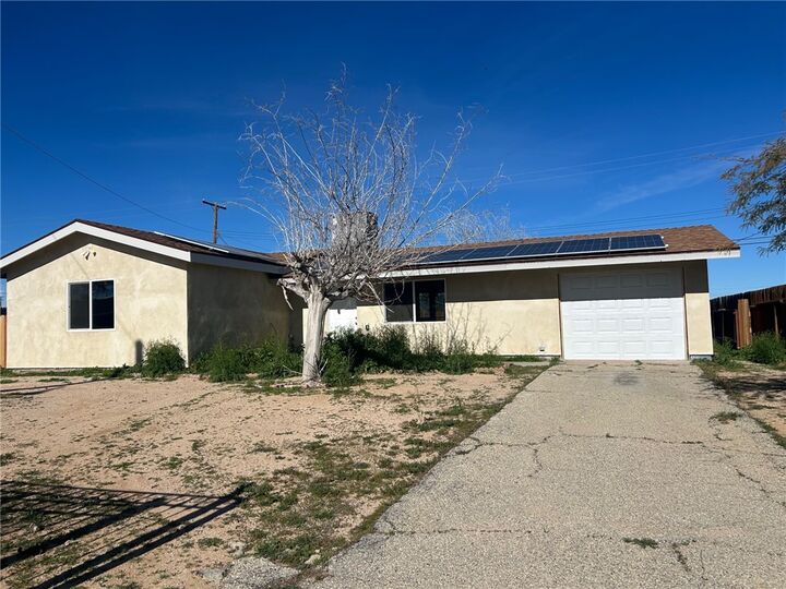 Property Photo: 7607 Columbine Avenue CA 93505