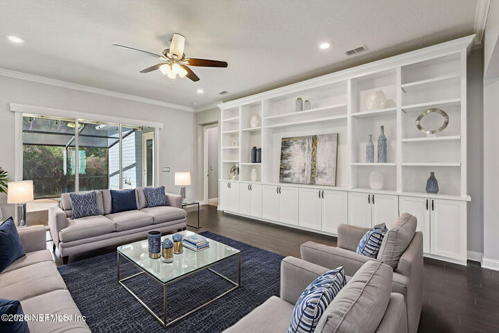 Property Photo: 544 Enrede Lane FL 32095
