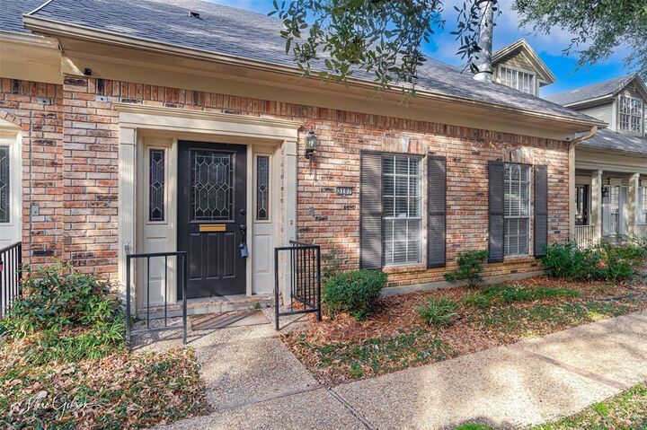 Property Photo:  3107 Fairfield Avenue  LA 71104 