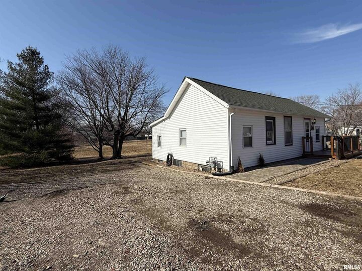 Property Photo:  66 S Mill Street  IL 61531 