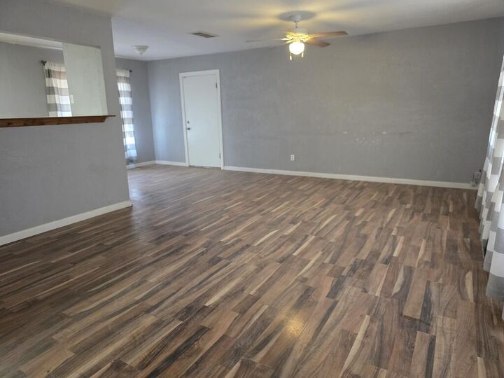 Property Photo:  1204 E 17th St  TX 79720 