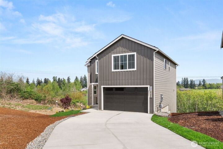 Property Photo:  3205  219th Avenue E  WA 98391 