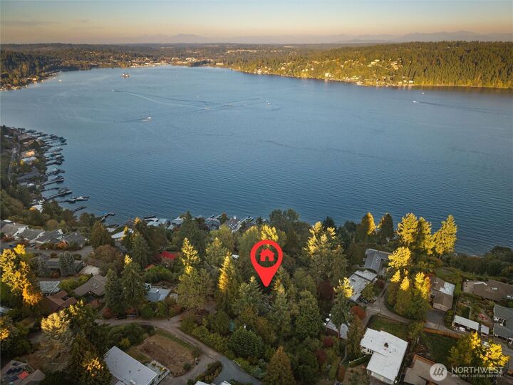 Property Photo:  14538  38th Avenue NE  WA 98155 