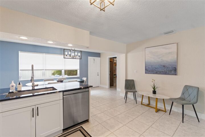 Property Photo:  1518-1520 NE 51st Street  FL 33334 