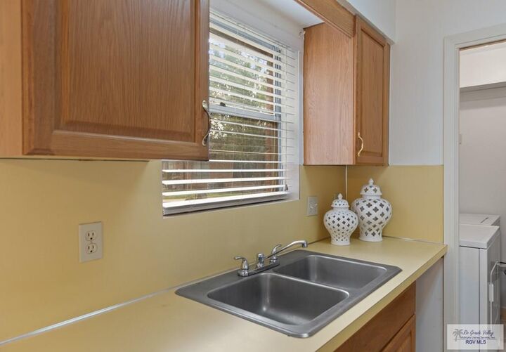 Property Photo: 1000 Camelot Dr. #6075 TX 78550