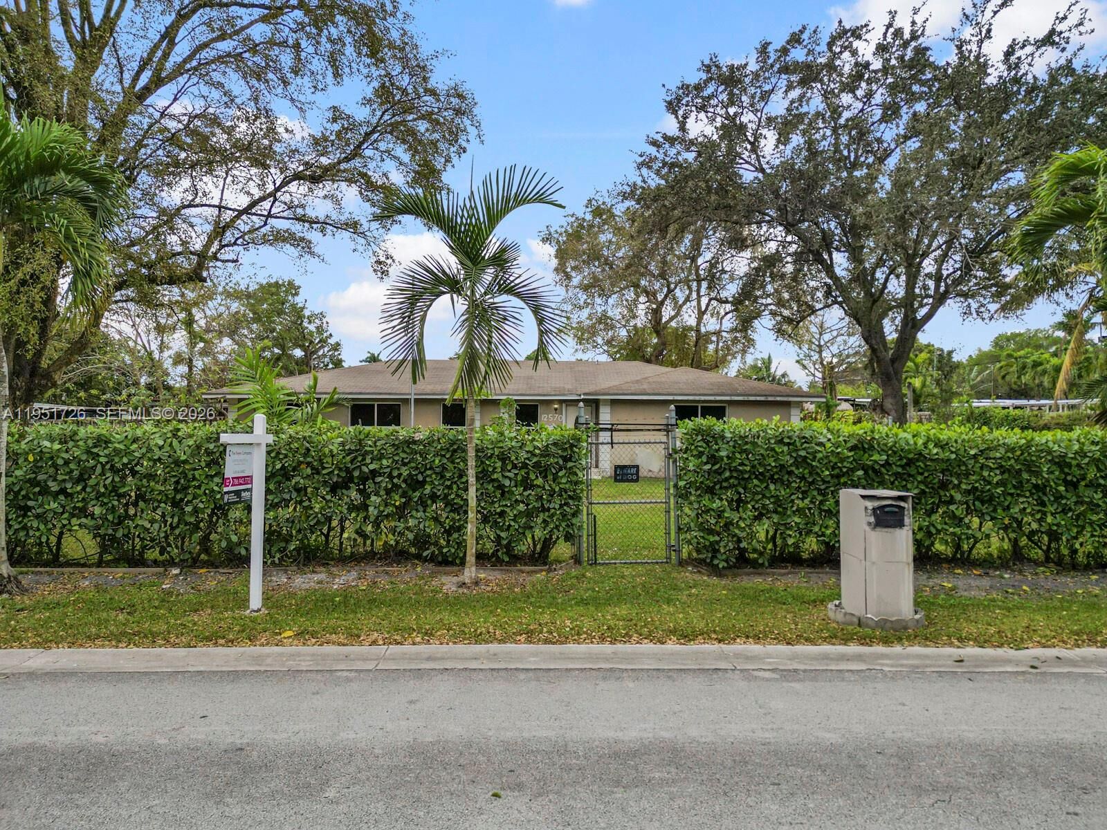 Property Photo:  12570 SW 45th St  FL 33175 