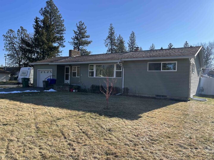 Property Photo:  207 W Hoerner Ave  WA 99218 