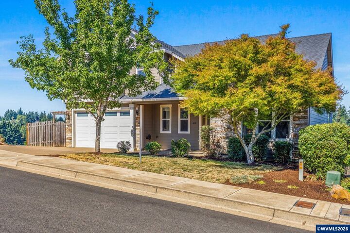 Property Photo:  253 Eider Av  OR 97306 