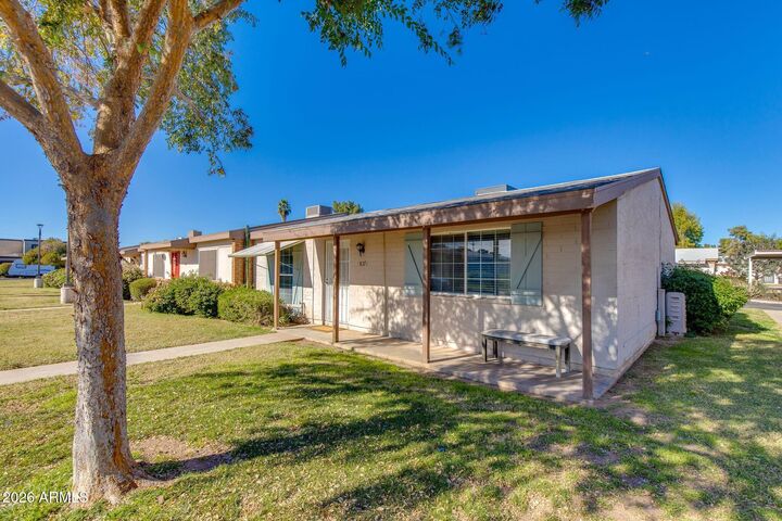 Property Photo:  837 N Revere Street E  AZ 85201 