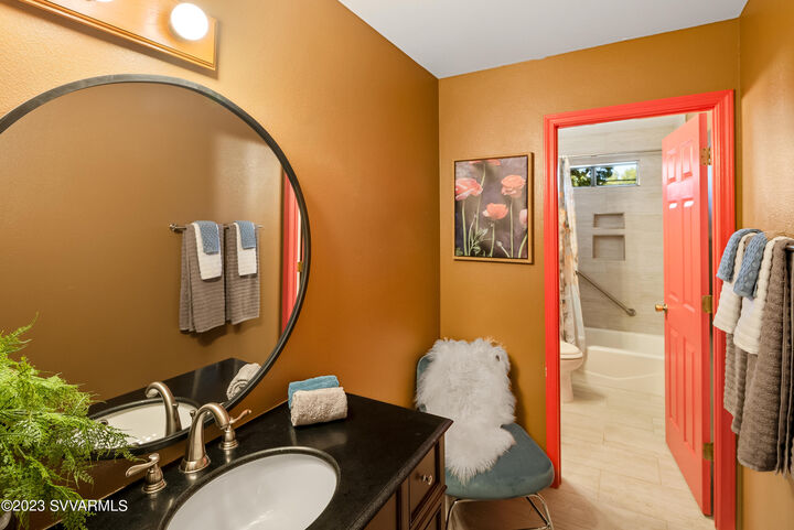 Property Photo: 4050 E Meadow Lane AZ 86335