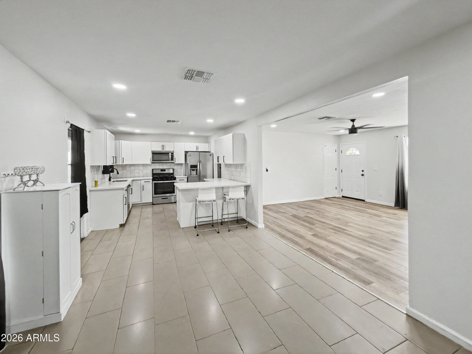 Property Photo:  1542 W 5th Place  AZ 85281 