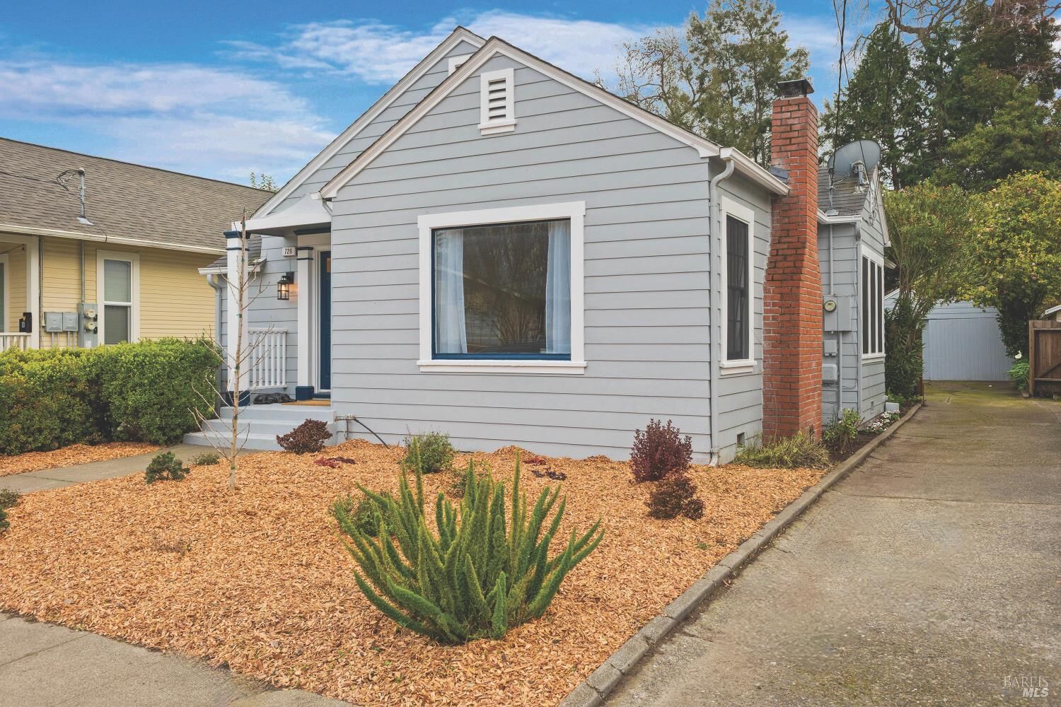 Property Photo:  728 Charles Street  CA 95404 