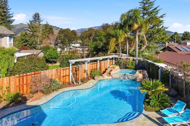 Property Photo: 39 Erica Court CA 94947