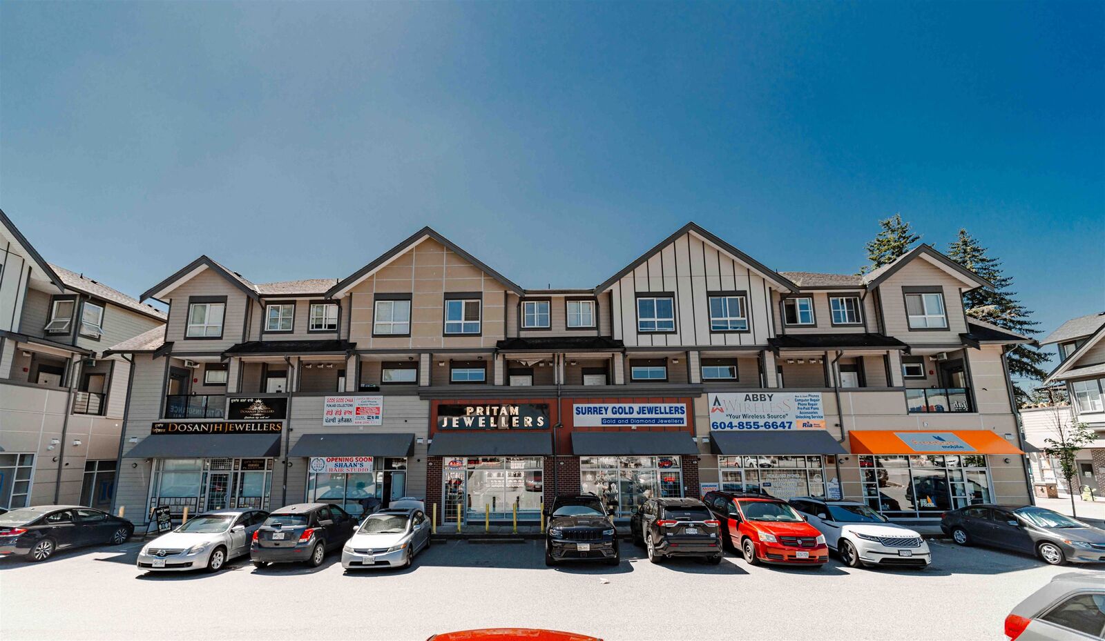 Property Photo: 32083 Hillcrest Avenue 216 BC V2T 1S3