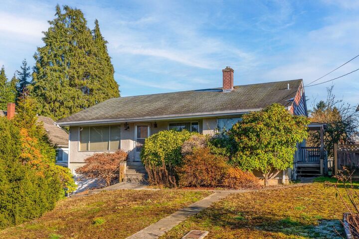 13817 Berg Road — photo 1
