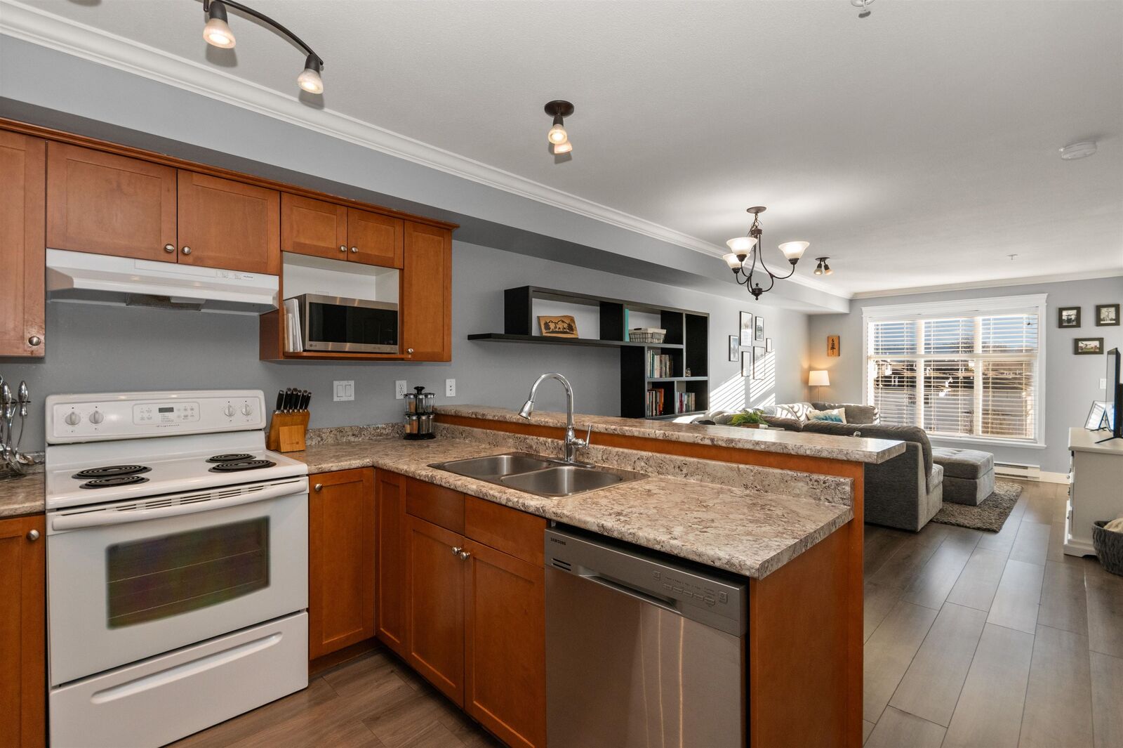 Property Photo:  45645 Knight Road 314  BC V2R 0B1 