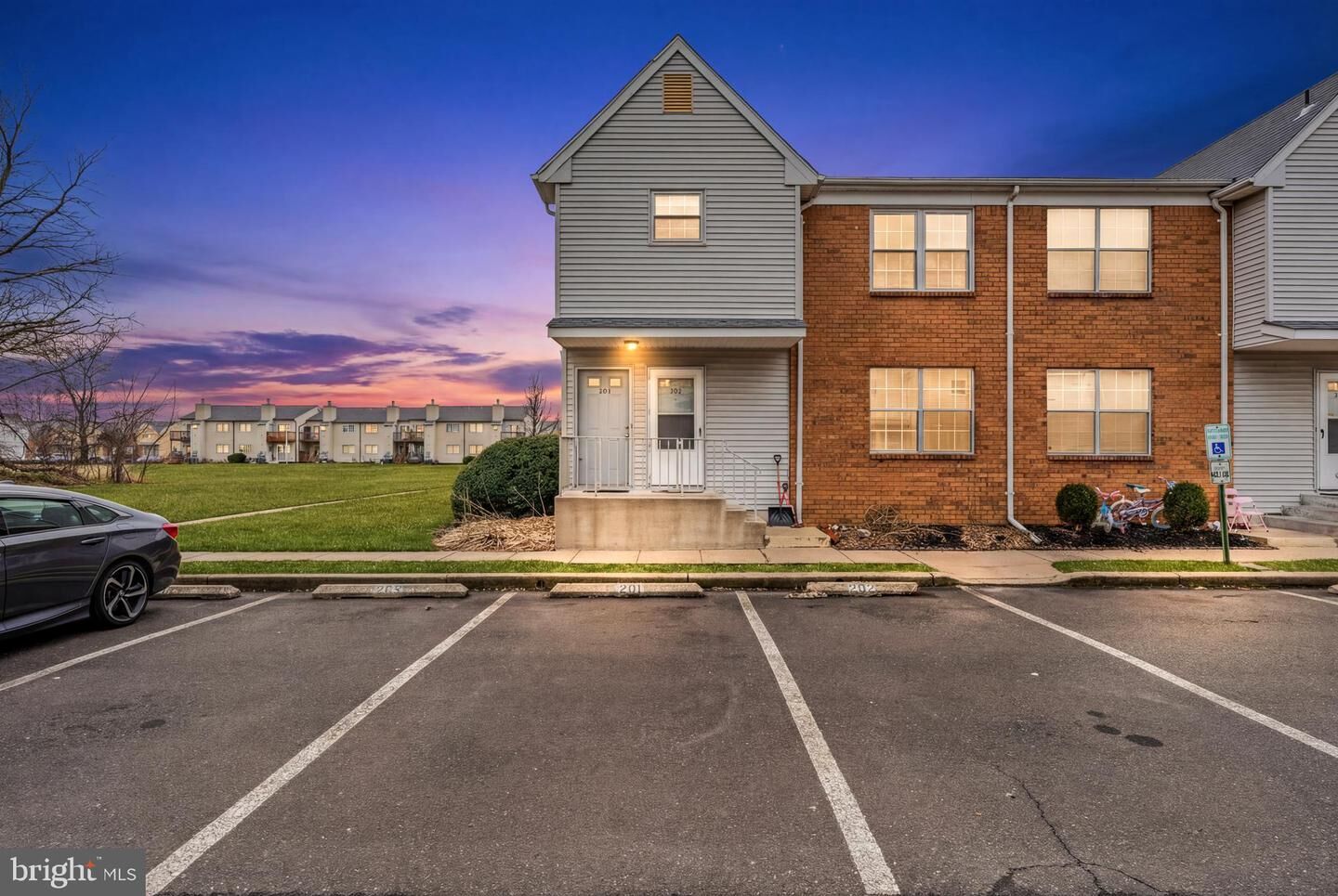 Property Photo:  201 Sandstone Court  NJ 08048 