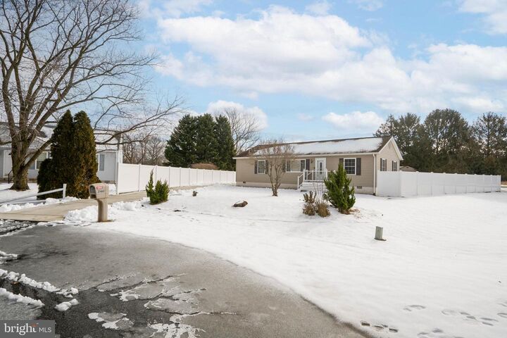 Property Photo:  31441 Hiawatha Blvd Extension  DE 19939 