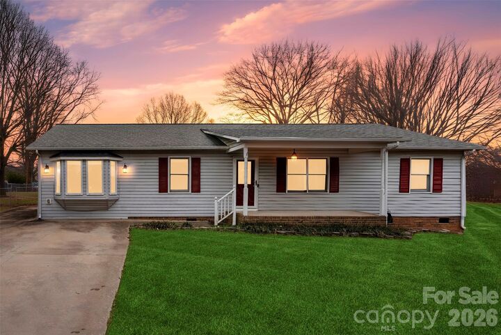 Property Photo:  105 Trotter Lane  NC 28086 