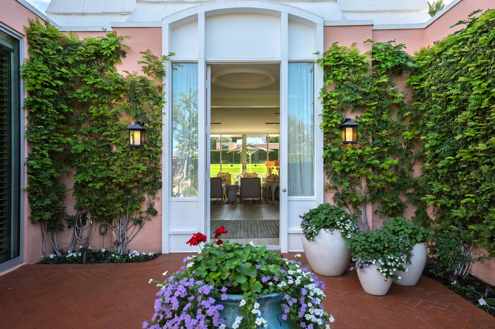 Property Photo:  47061 Marrakesh Drive  CA 92260 