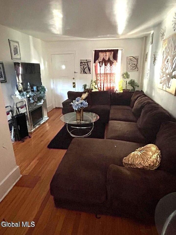 Property Photo:  75 Lincoln Avenue  NY 12206 