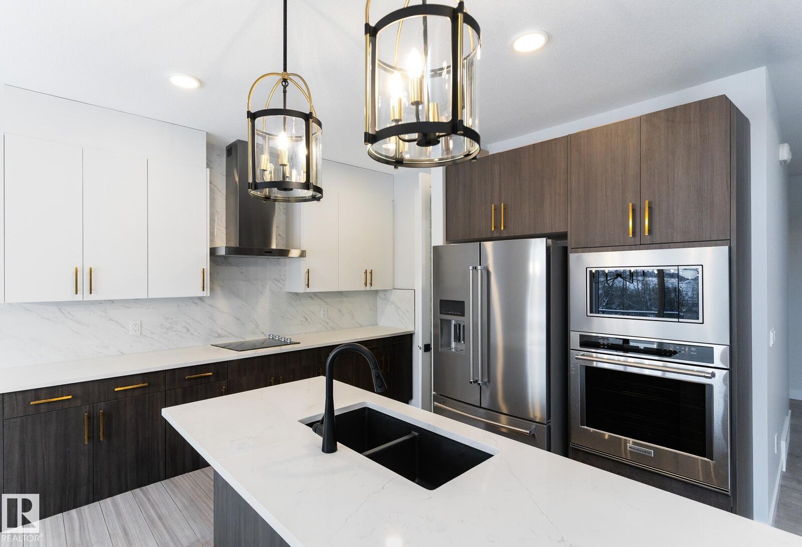 Property Photo:  285 Glenridding Ravine Road SW  AB T6W 5J6 