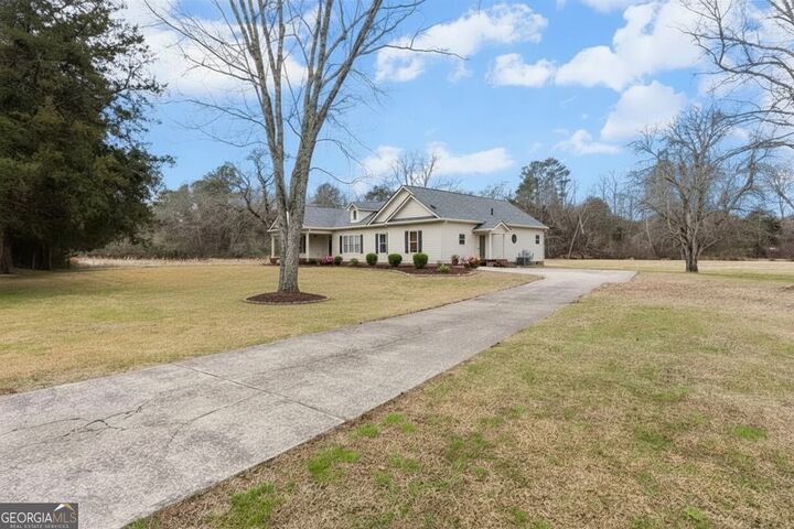 Property Photo: 406 Fred Kelley Road NE GA 30161
