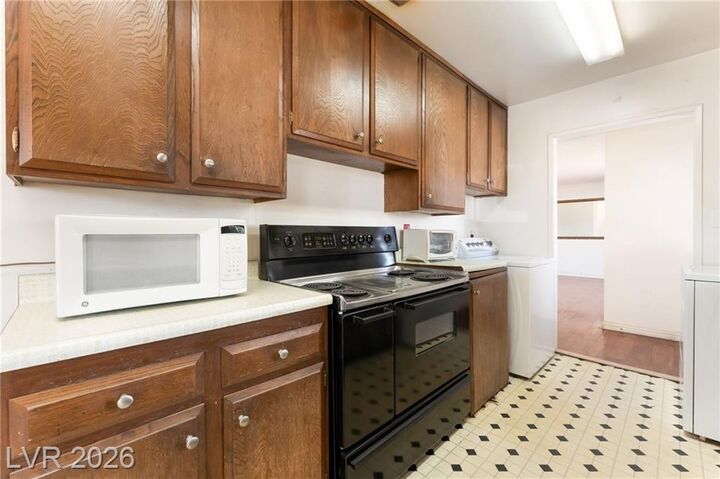 Property Photo: 3091 Oxford Lane NV 89121