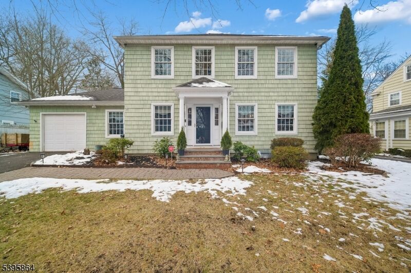 Property Photo:  47 Canoe Brook Pkwy  NJ 07901 