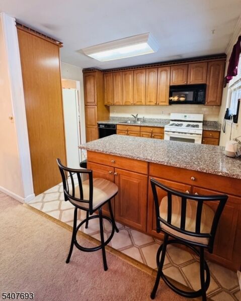 Property Photo: 5 Downstream Dr NJ 07836