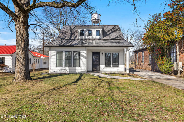 Property Photo:  103 E Main St  TN 37329 