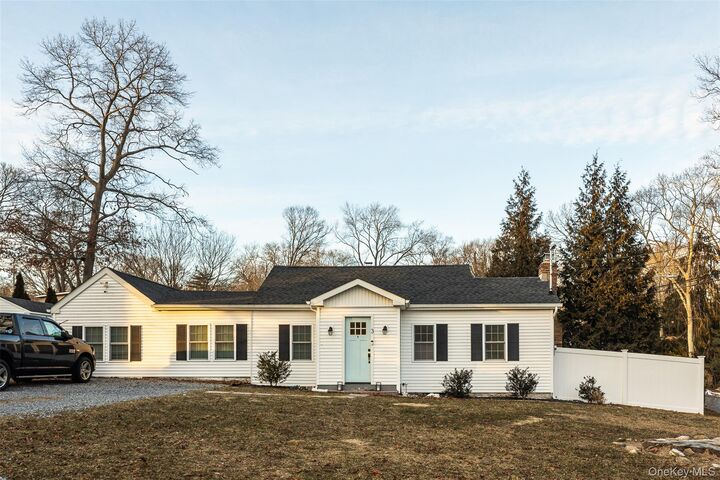 Property Photo:  3 Cedar Road  NY 11789 