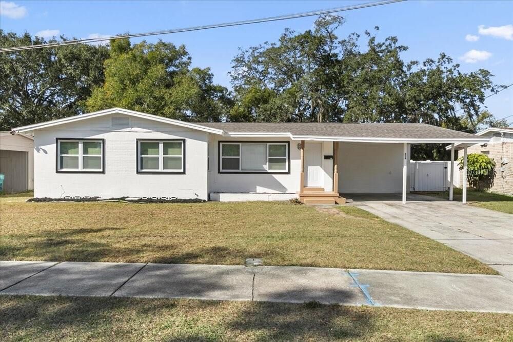 Property Photo: 434 Ventura Avenue FL 32805