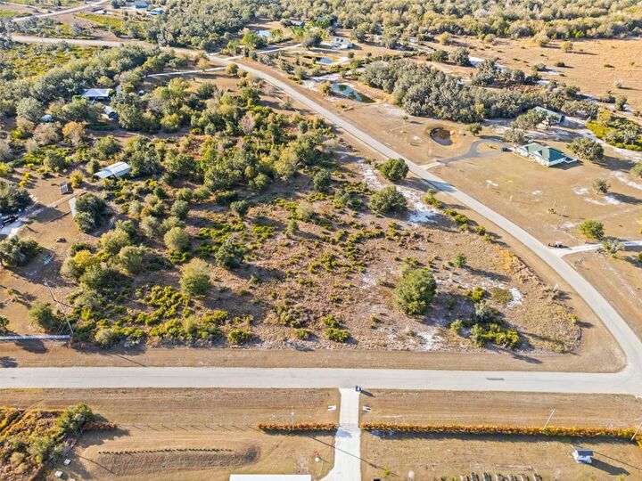 Property Photo: 40710 11th Avenue E FL 34251