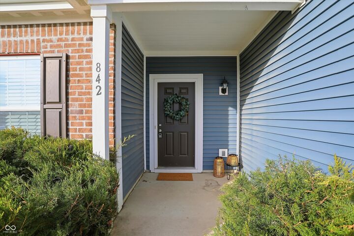 Property Photo:  842 Declaration Drive  IN 46167 