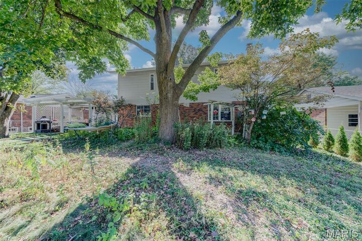 Property Photo:  3901 Rue De Renard  MO 63034 