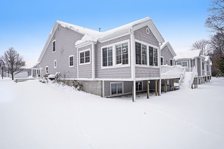 Property Photo: 627 Parkview Avenue MI 49456