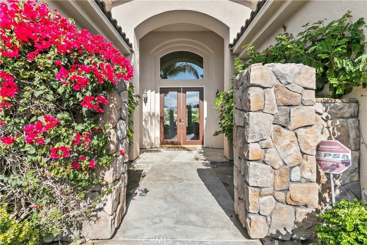 Property Photo:  44 Killian Way  CA 92270 