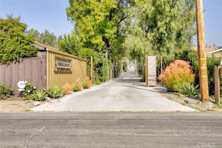 Property Photo:  10555 Art Street  CA 91040 