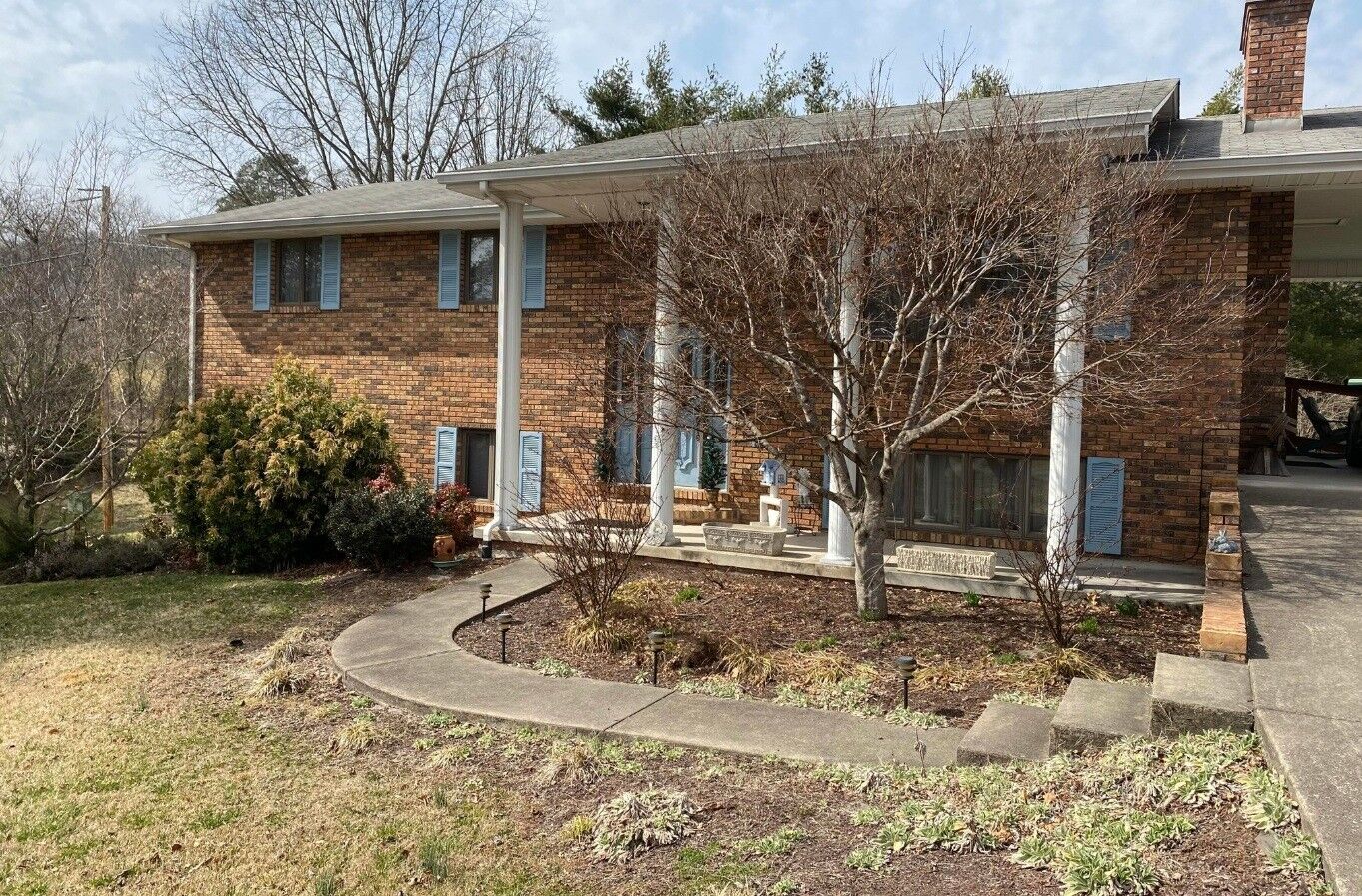 Property Photo: 929 Nantucket Ave TN 37645