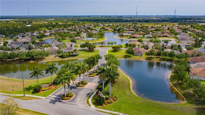 Property Photo: 2735 Suncoast Lakes Boulevard FL 33980