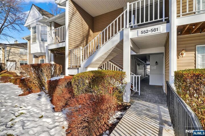 Property Photo:  560 Holly Court  NJ 07430 